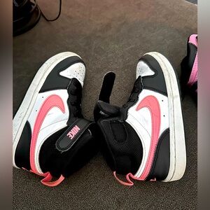 Girls Nikes size US 12.5 pink black and white